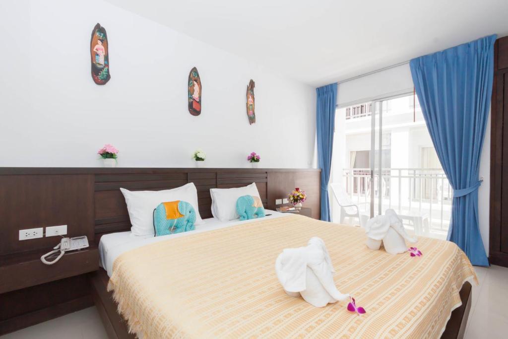 Larn Park Resortel Patong Ruang foto