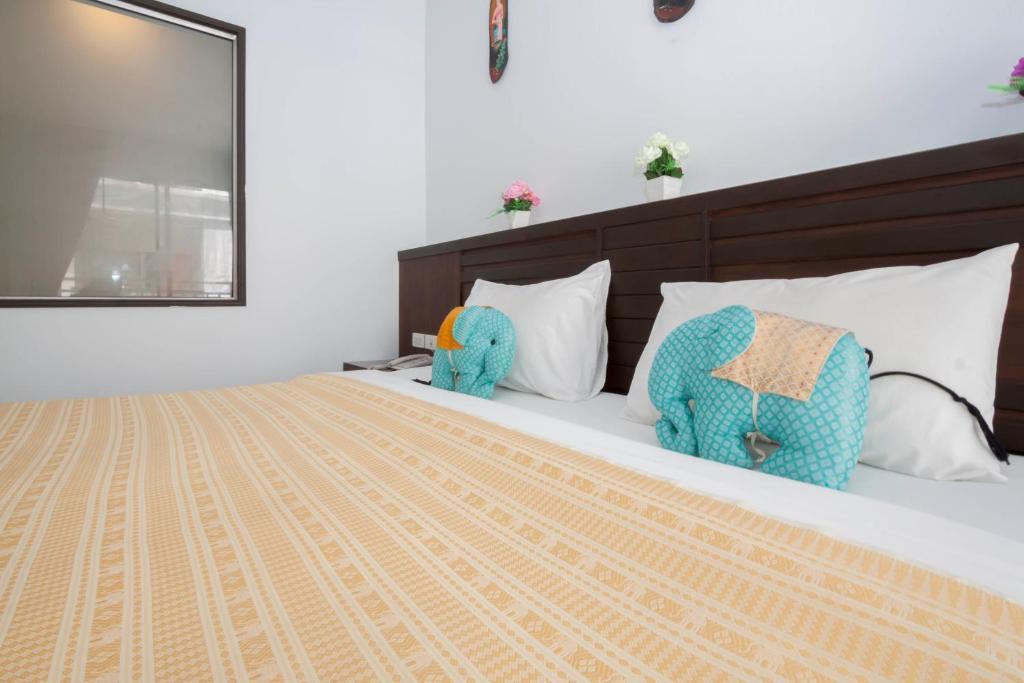 Larn Park Resortel Patong Ruang foto