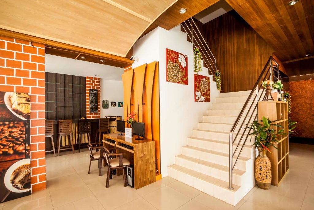 Larn Park Resortel Patong Bagian luar foto