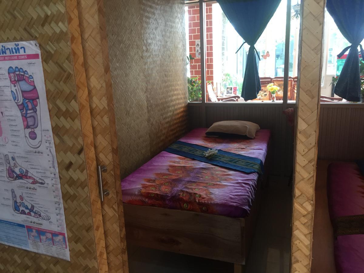 Larn Park Resortel Patong Bagian luar foto
